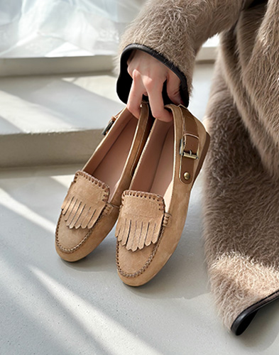 하루 종일 신어도 편안한 최고급 쿠션 데일리 운동화 1A8ZG8