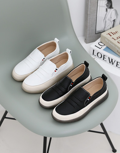 트렌디한 디자인과 완벽한 착용감을 동시에 잡은 스니커즈 1A8ZG2