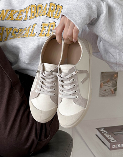 하루 종일 신어도 편안한 최고급 쿠션 데일리 운동화 1A8ZG8