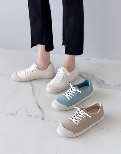 사계절 내내 편안하게 신을 수 있는 베이직 스타일 슈즈 1A8ZG0