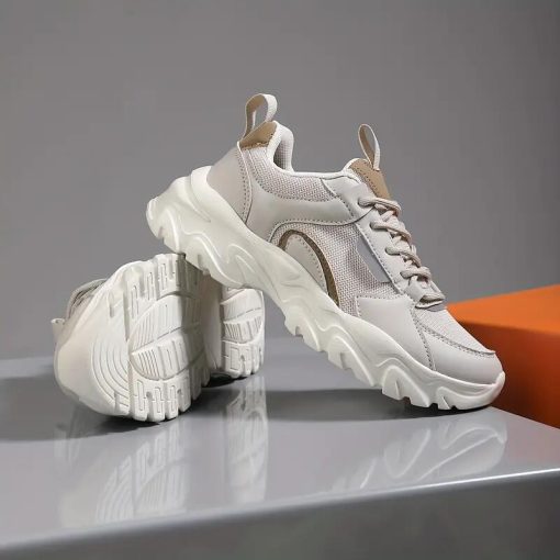 스타일리시한 디자인에 최고의 착용감을 더한 스니커즈 HQ-903