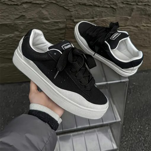 스타일리시한 디자인에 최고의 착용감을 더한 스니커즈 HQ-103